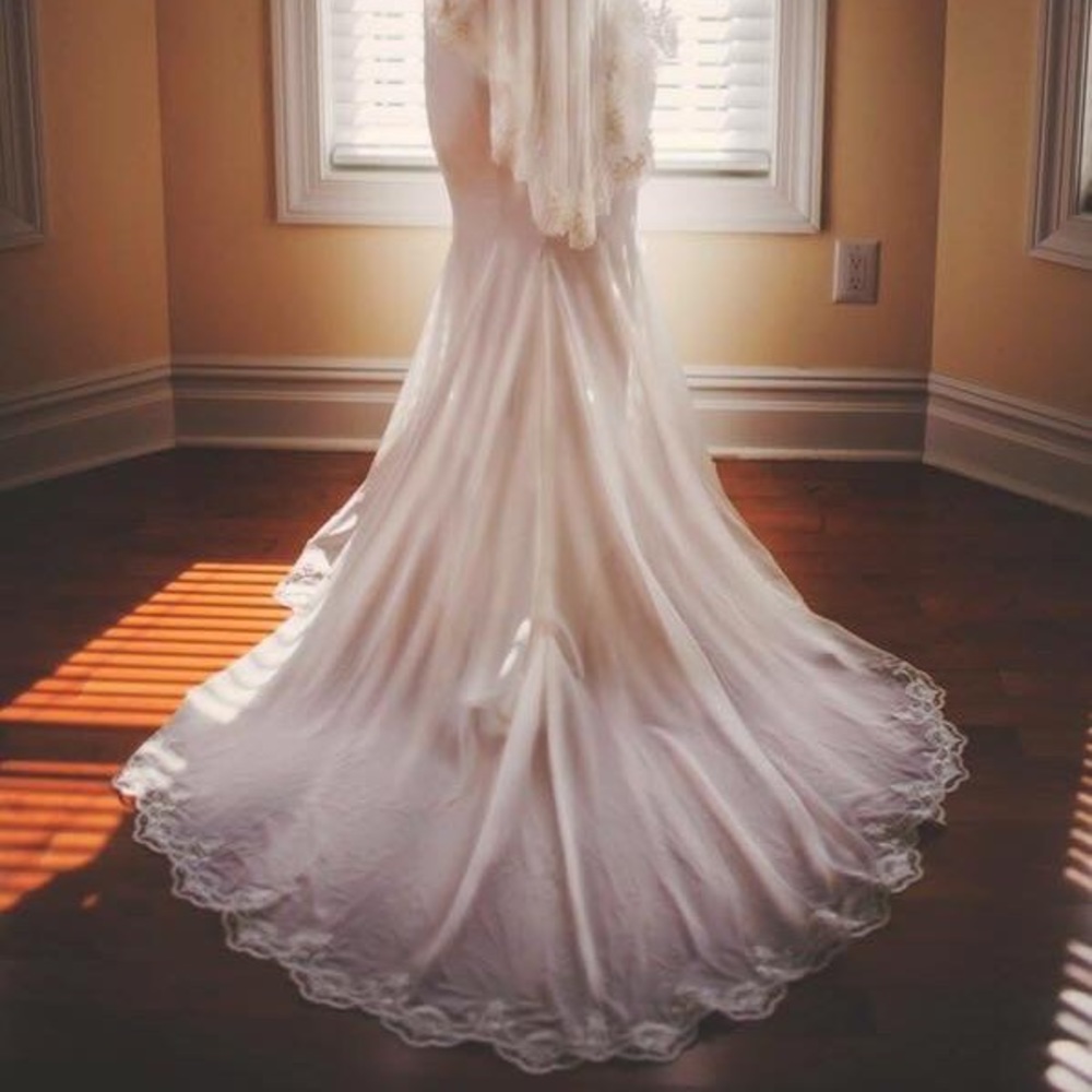 Berta | GORGEOUS wedding dress!! Retail $8,000!!! - Picture 5 of 6